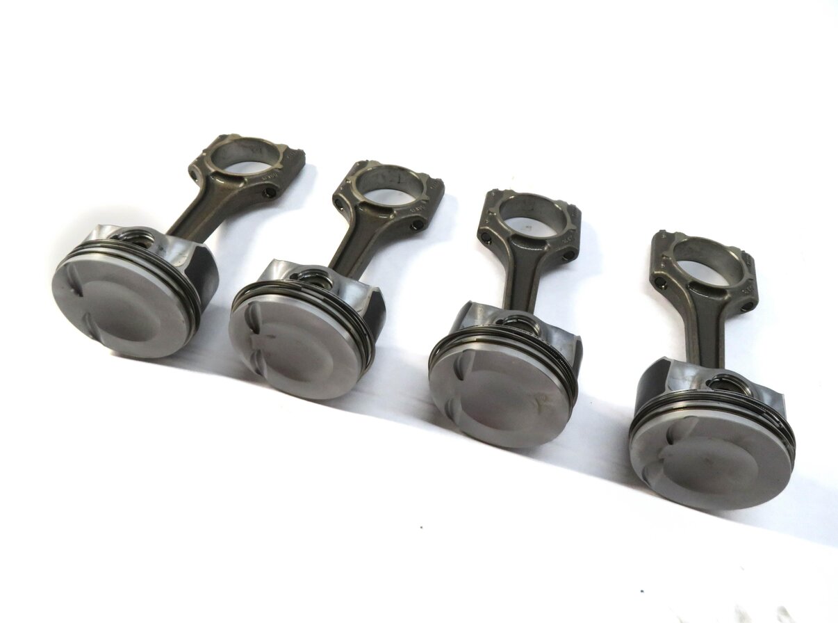 11-18 VW / AUDI - A3 A4 A5 A6 Q5 TT BEETLE JETTA TIGUAN - 2.0L TURBO PISTON SET