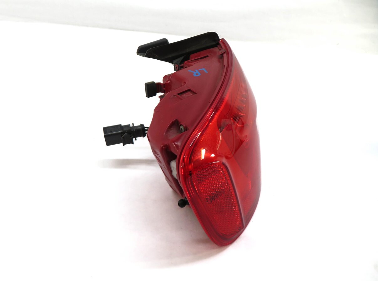 Thumbnail 4: 2013-2016 AUDI A4 S4 (B8 8K) LEFT DRIVER OUTER TAILLIGHT BRAKE LIGHT LAMP - LED