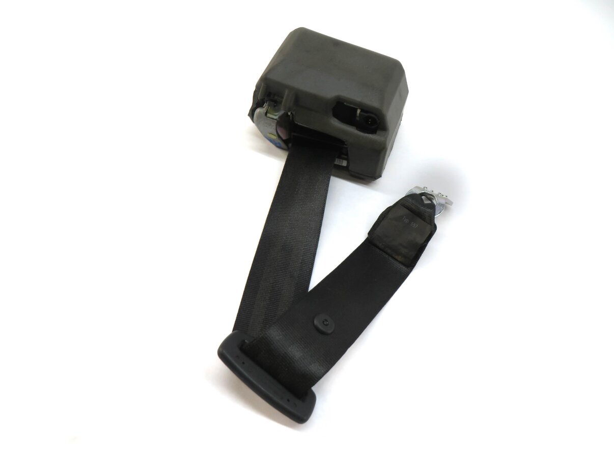 2013 AUDI A4 (B8 8K) REAR RIGHT SEATBELT RETRACTOR (BLACK) 8T0857805N