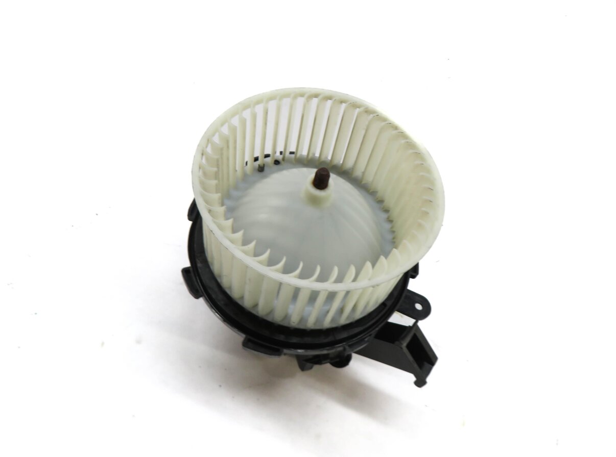 2013-2017 AUDI A4 S4 A5 S5 Q5 (B8 8K 8T 8R) FRONT HEATER A/C BLOWER FAN MOTOR