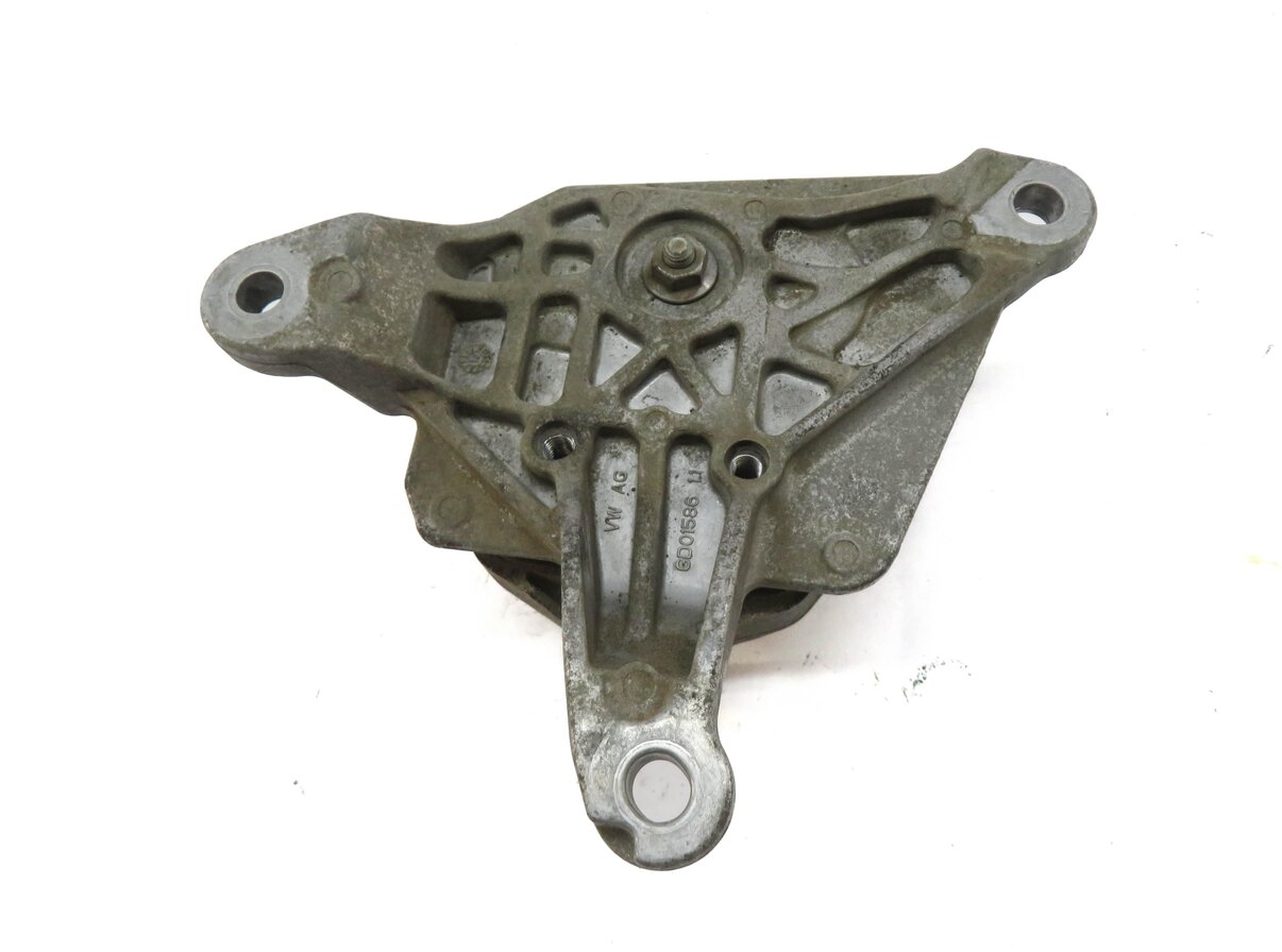 Thumbnail 3: 2013 AUDI A4 (B8 8K) 2.0L TURBO CPMA AUTOMATIC TRANSMISSION MOUNT BRACKET