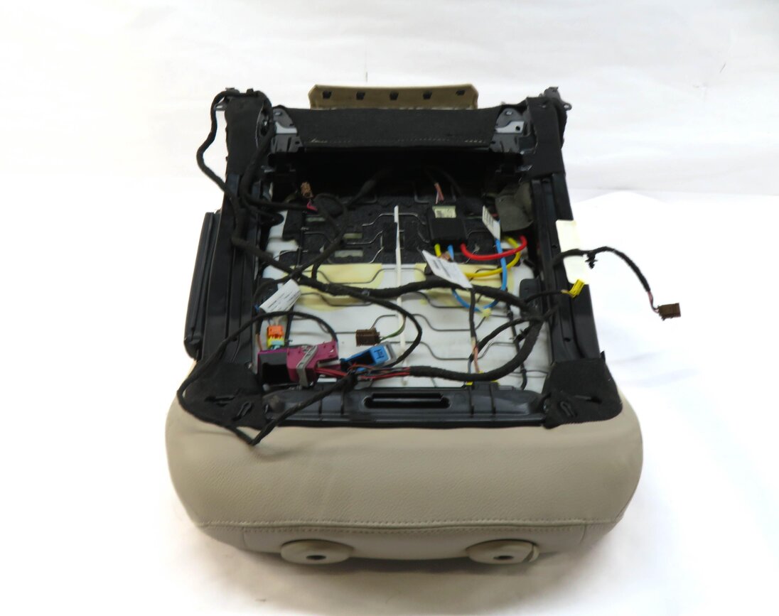 Thumbnail 5: 15-17 MERCEDES C-CLASS (W205) PASSENGER UPPER TOP HEATED SEAT CUSHION (BEIGE)