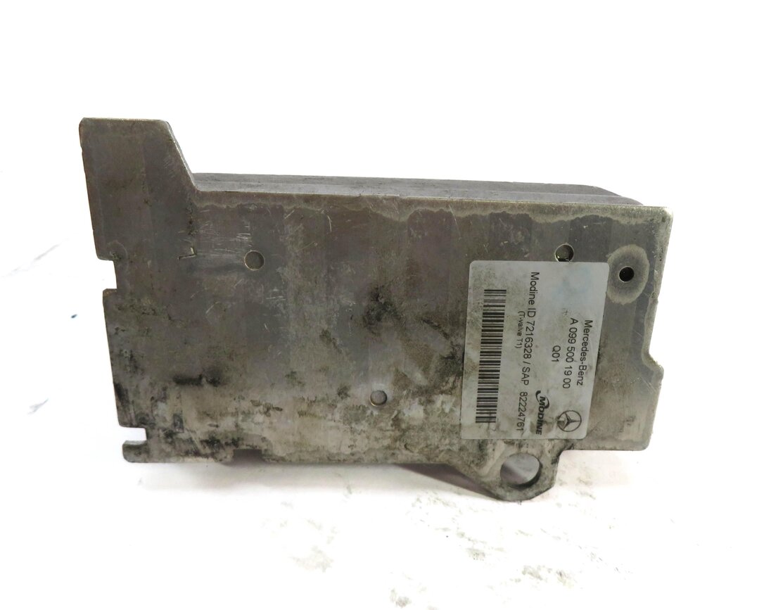 Thumbnail 4: 15-22 MERCEDES C E GLC S CLASS (W205 W213 W222 X253) TRANSMISSION OIL COOLER