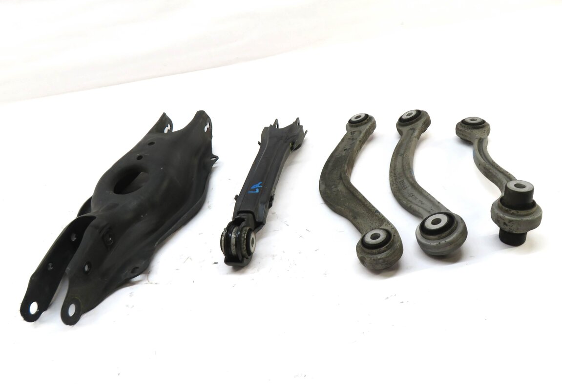Thumbnail 2: 2015 MERCEDES C300 (W205) AWD LEFT DRIVER REAR CONTROL ARM SET
