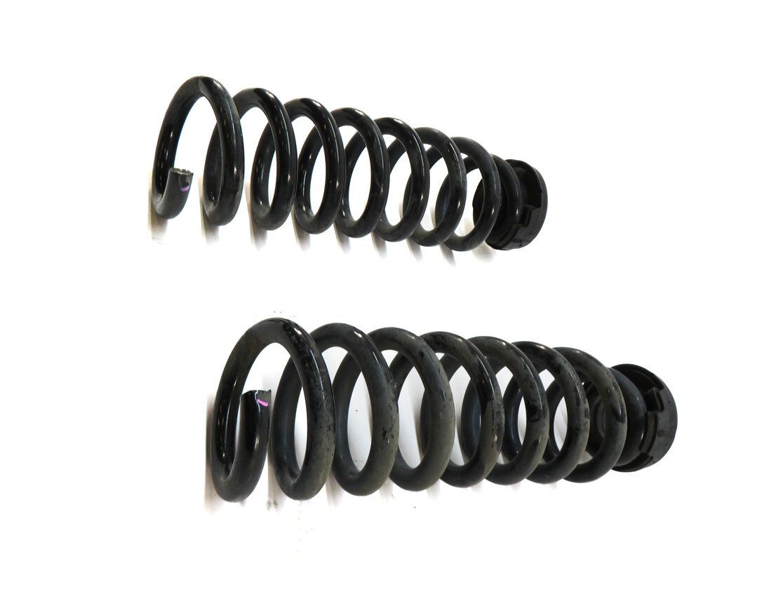 Thumbnail 3: 2015-2021 MERCEDES C-CLASS (W205) LEFT & RIGHT REAR SUSPENSION COIL SPRING SET-2