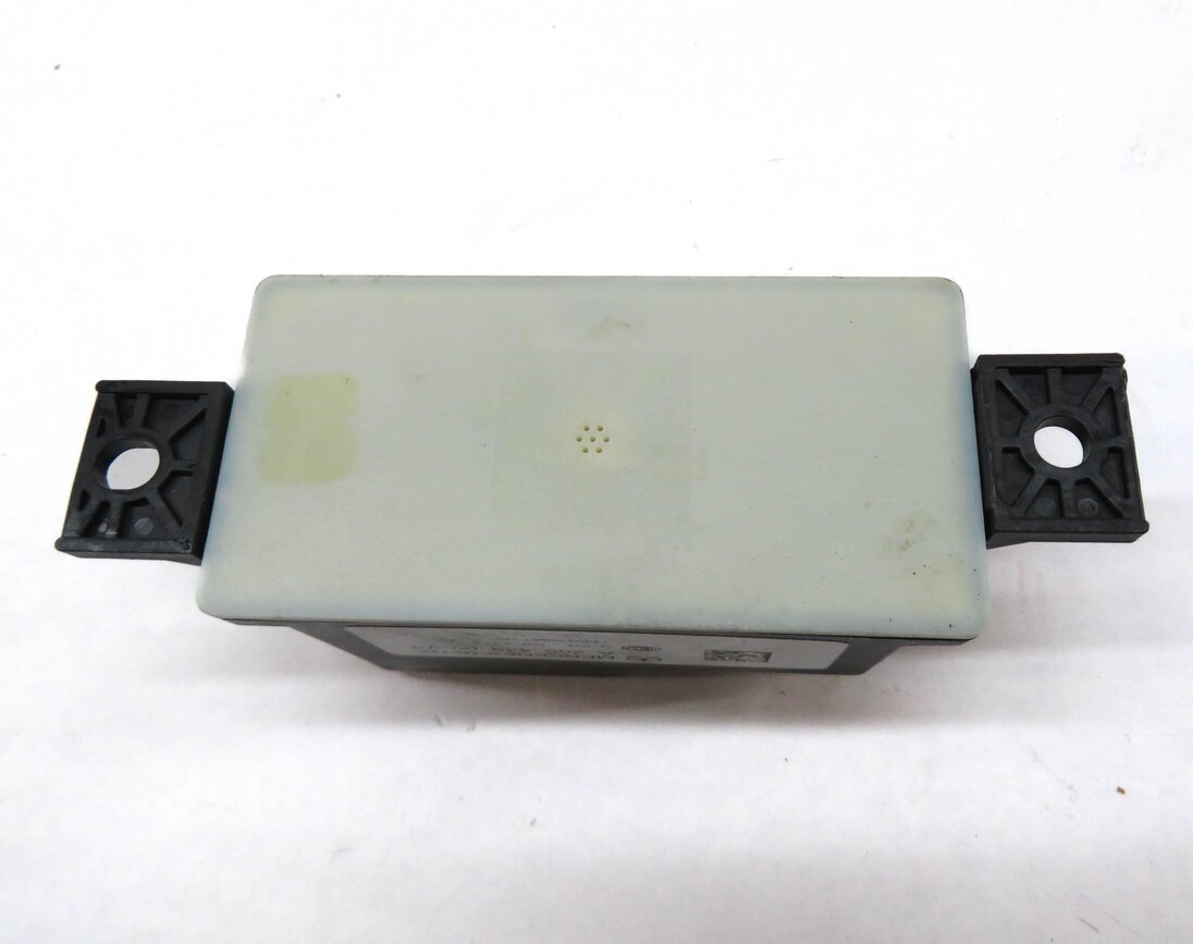 Thumbnail 3: 2015 MERCEDES C300 (W205) BATTERY VOLTAGE CONVERTER CONTROL MODULE