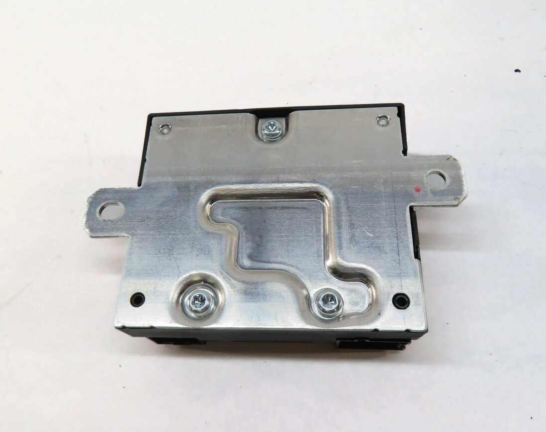Thumbnail 3: 2014-2016 MERCEDES C S CLASS (W205 W217 W222) FUEL PUMP CONTROL MODULE