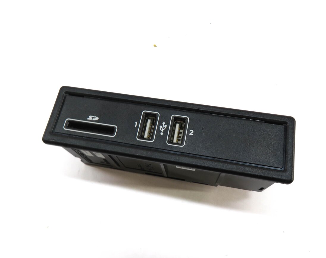 2015 MERCEDES C300 (W205) RADIO STEREO AUXILIARY AUDIO USB SD MEDIA INTERFACE