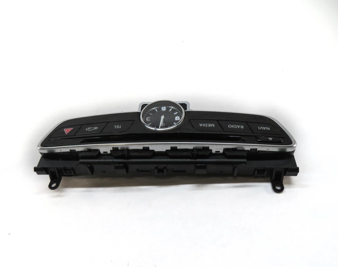 Thumbnail 3: 2015-2019 MERCEDES C GLC CLASS (W205 X253) RADIO STEREO MEDIA FACEPLATE w/ CLOCK
