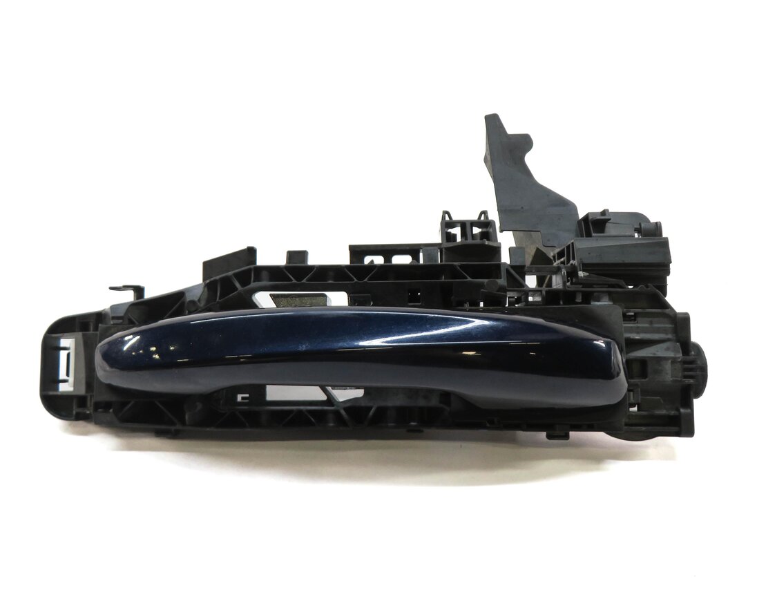 Thumbnail 2: 15-17 MERCEDES C-CLASS (W205) RIGHT PASSENGER FRONT / REAR DOOR HANDLE (BLUE)