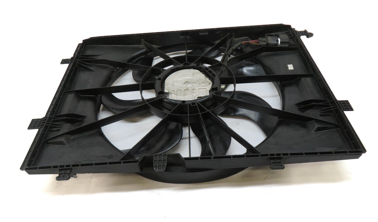 Thumbnail 4: 15-21 MERCEDES C300 C400 W205 ELECTRIC RADIATOR COOLING FAN MOTOR BLADE & SHROUD