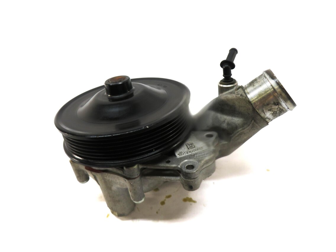 Thumbnail 2: 2010-2017 LR4 - RANGE ROVER SPORT (L320 L322 L494 L404) 3.0L / 5.0L - WATER PUMP