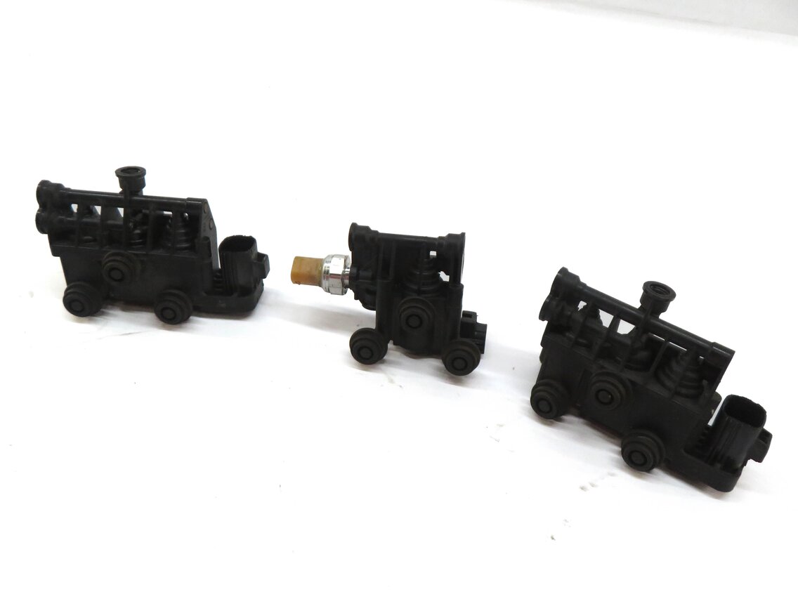 2012 RANGE ROVER SPORT (L320) AIR SHOCK SUSPENSION TRANSFER RELIEF VALVE SET/3