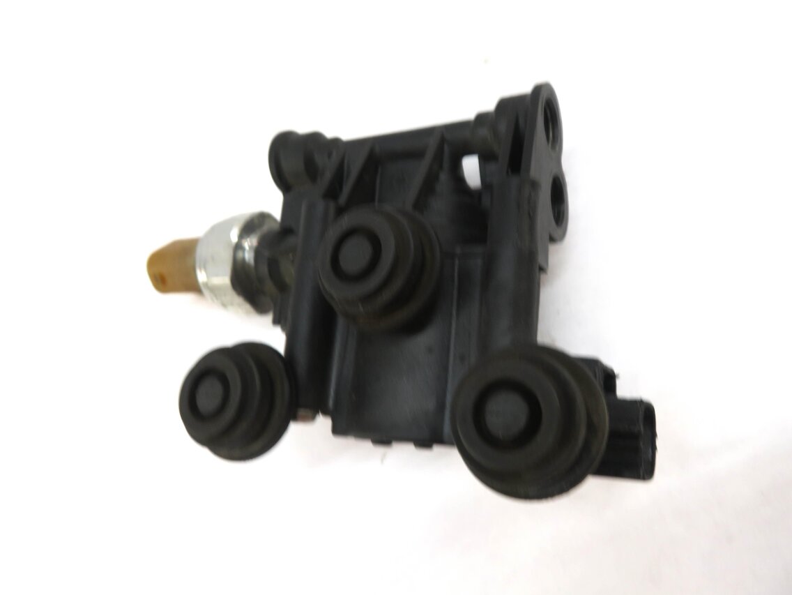 Thumbnail 6: 2012 RANGE ROVER SPORT (L320) AIR SHOCK SUSPENSION TRANSFER RELIEF VALVE SET/3