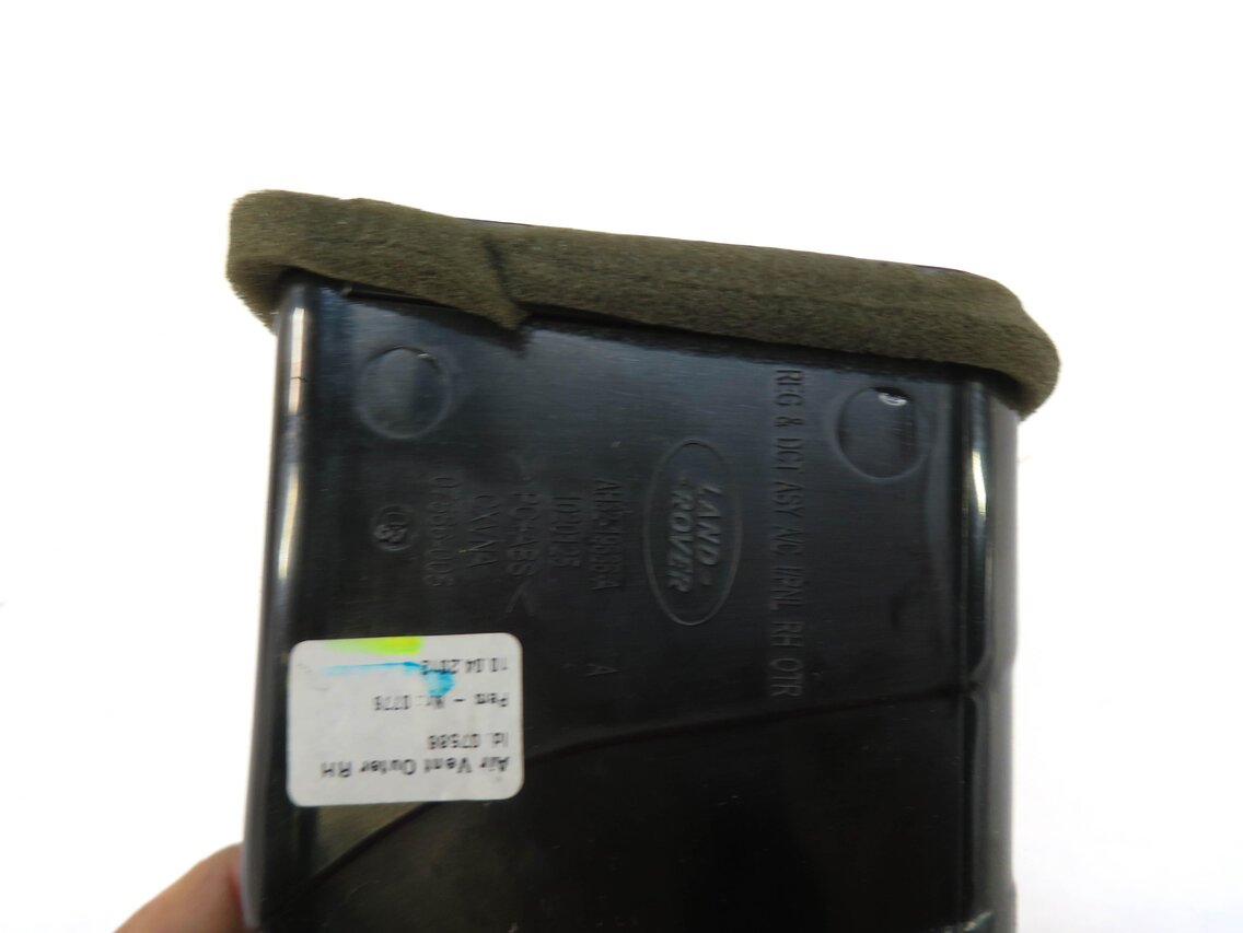 Thumbnail 5: 2012 RANGE ROVER SPORT (L320) FRONT FAR RIGHT DASH PASSNEGER A/C HEATER AIR VENT