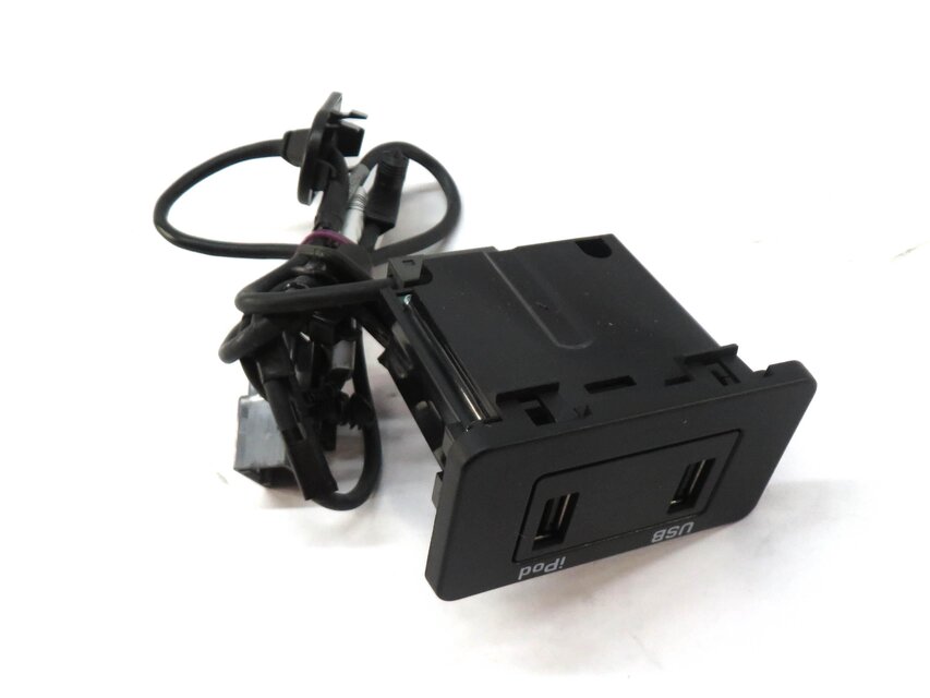 Thumbnail 6: 2012 RANGE ROVER SPORT (L320) RADIO STEREO I-POD USB INPUT JACK PANEL & CABLE
