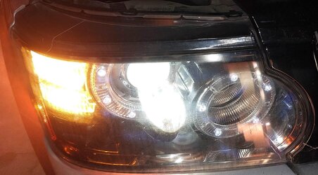 Thumbnail 2: 2012-2013 RANGE ROVER SPORT (L320) RIGHT PASSENGER XENON HID HEADLIGHT LAMP