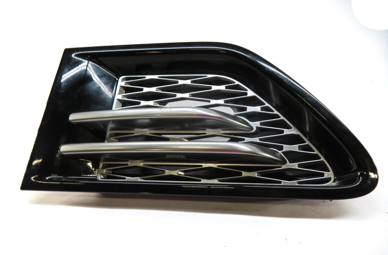 Thumbnail 2: 2012 RANGE ROVER SPORT (L320) FRONT LEFT DRIVER FENDER GRILLE (BLACK & SILVER)