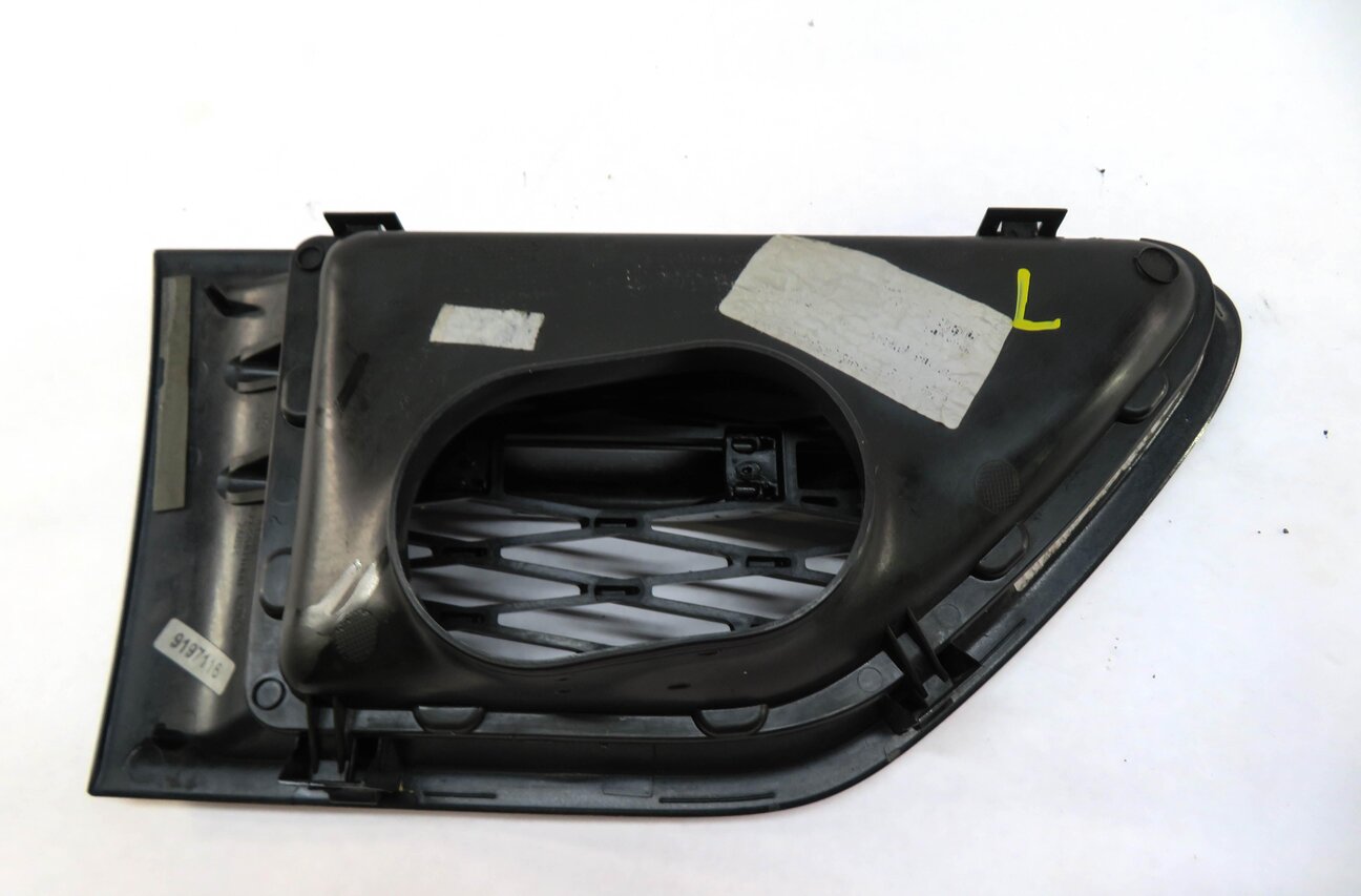 Thumbnail 4: 2012 RANGE ROVER SPORT (L320) FRONT LEFT DRIVER FENDER GRILLE (BLACK & SILVER)