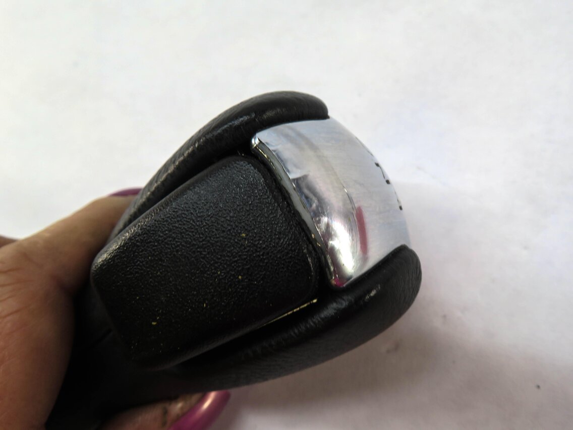 Thumbnail 6: 2012 RANGE ROVER SPORT (L320) SHIFTER SHIFT KNOB w/ BOOT (BLACK & SILVER)