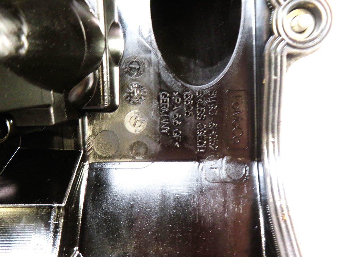 Thumbnail 5: 10-18 RANGE ROVER SPORT (L320 L322 L494 L405) 5.0L V8 - LEFT ENGINE VALVE COVER