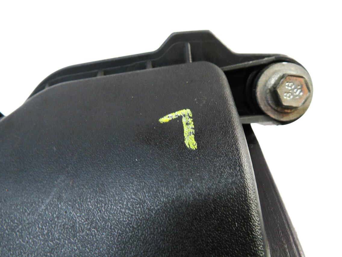 Thumbnail 6: 10-18 RANGE ROVER SPORT (L320 L322 L494 L405) 5.0L V8 - LEFT ENGINE VALVE COVER