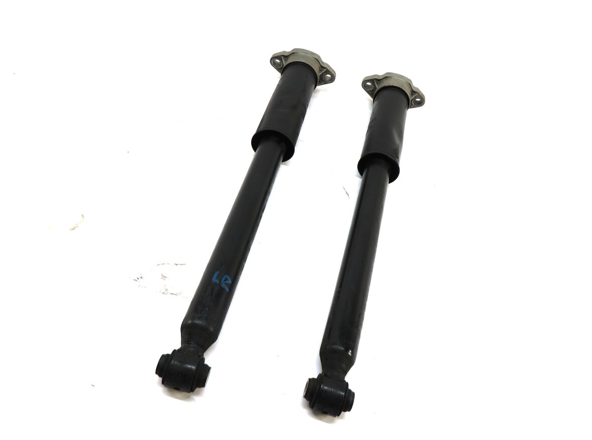 2015 MERCEDES C400 (W205) AWD LEFT & RIGHT REAR SUSPENSION SHOCK STRUT SET-2