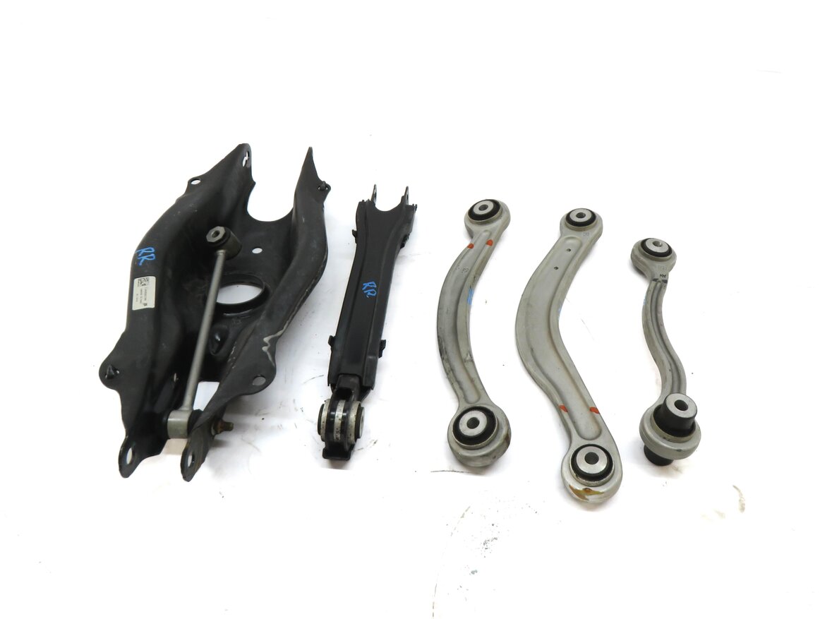 Thumbnail 2: 2015 MERCEDES C400 (W205) AWD - RIGHT PASSENGER REAR CONTROL ARM SET