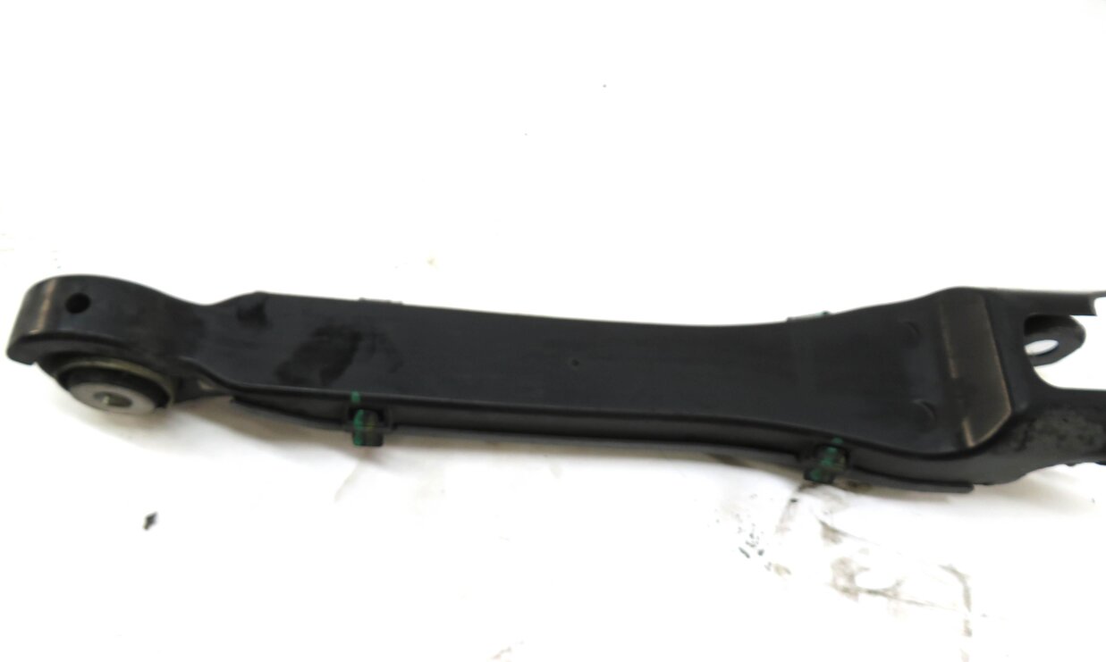 Thumbnail 7: 2015 MERCEDES C400 (W205) AWD - RIGHT PASSENGER REAR CONTROL ARM SET