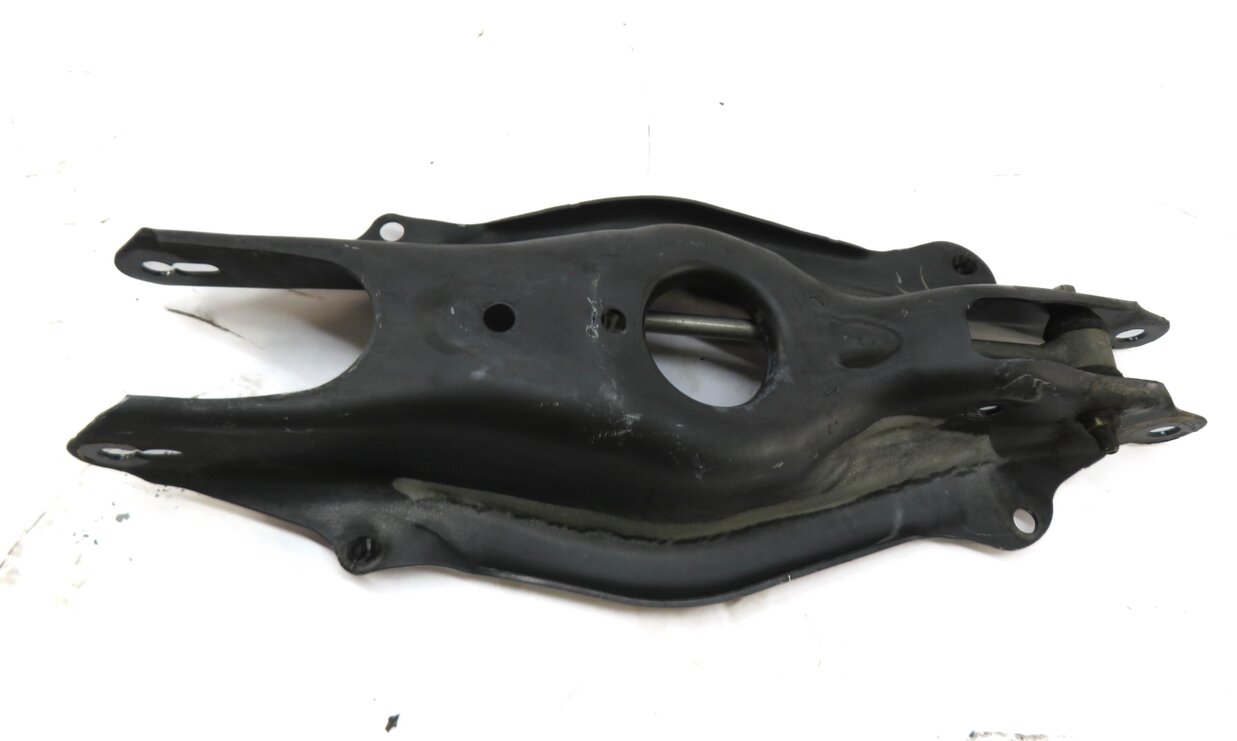 Thumbnail 8: 2015 MERCEDES C400 (W205) AWD - RIGHT PASSENGER REAR CONTROL ARM SET