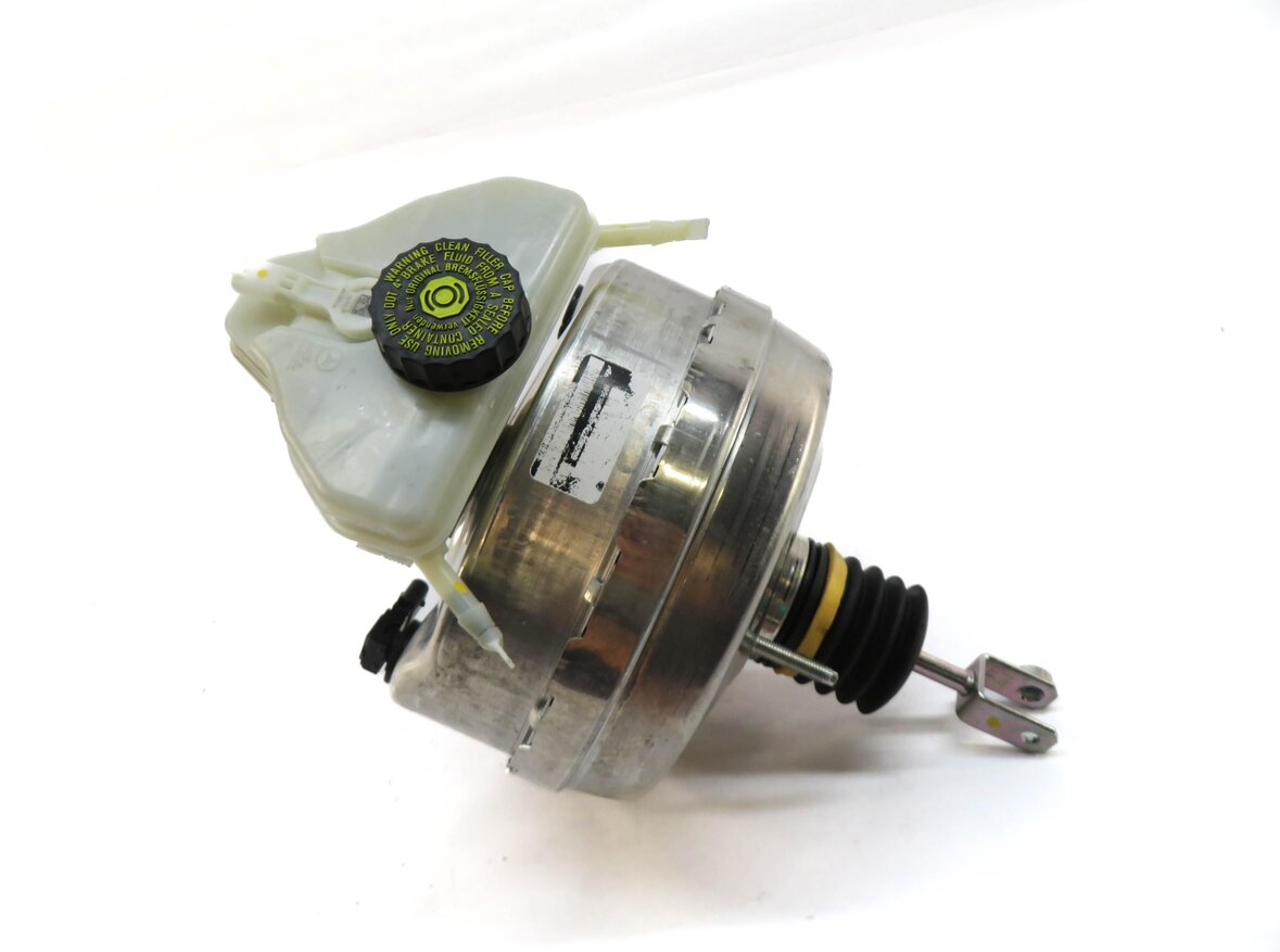 15-18 MERCEDES C-CLASS (W205) POWER BRAKE BOOSTER w/ MASTER CYLINDER & RESERVOIR