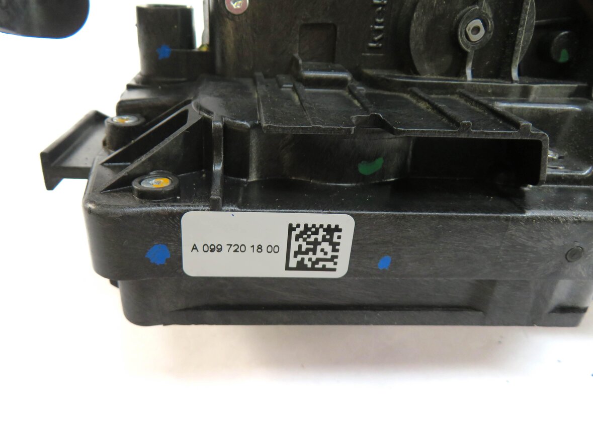 Thumbnail 5: 15-22 MERCEDES C E GLC GLE S (W205 W213 W167 W222 X253) RIGHT FRONT DOOR LATCH