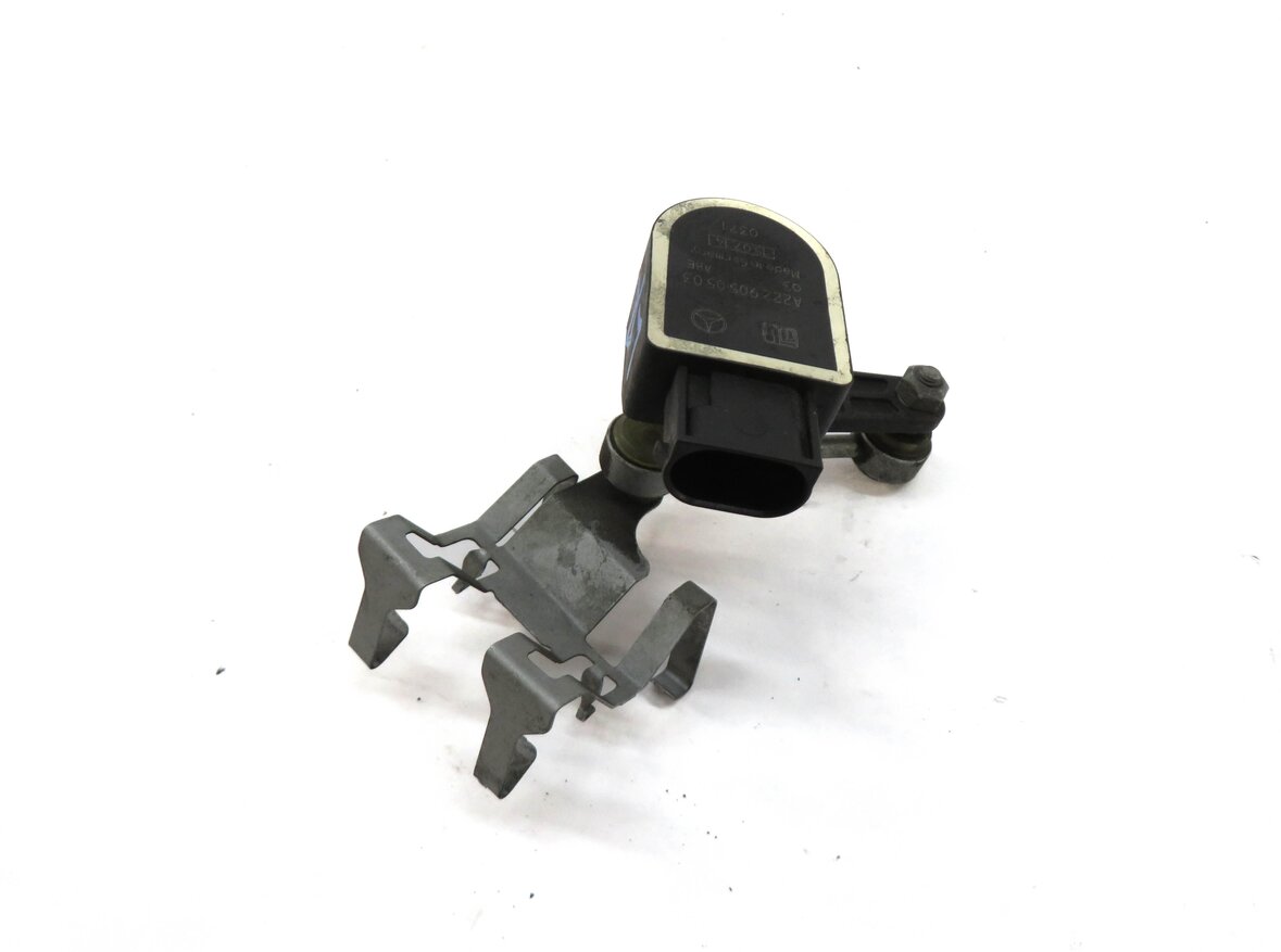 2015 MERCEDES C400 (W205) LEFT DRIVER REAR SUSPENSION HEIGHT LEVEL SENSOR