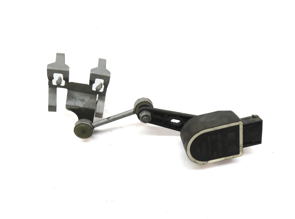 Thumbnail 3: 2015 MERCEDES C400 (W205) LEFT DRIVER REAR SUSPENSION HEIGHT LEVEL SENSOR