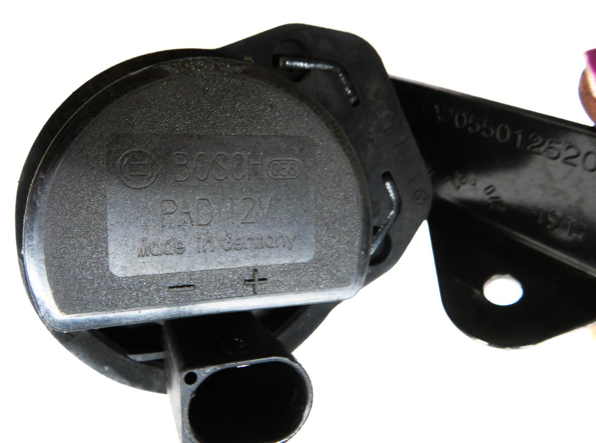 Thumbnail 5: 2015 MERCEDES C400 (W205) 3.0L M276 TWIN TURBO ENGINE AUXILIARY WATER PUMP