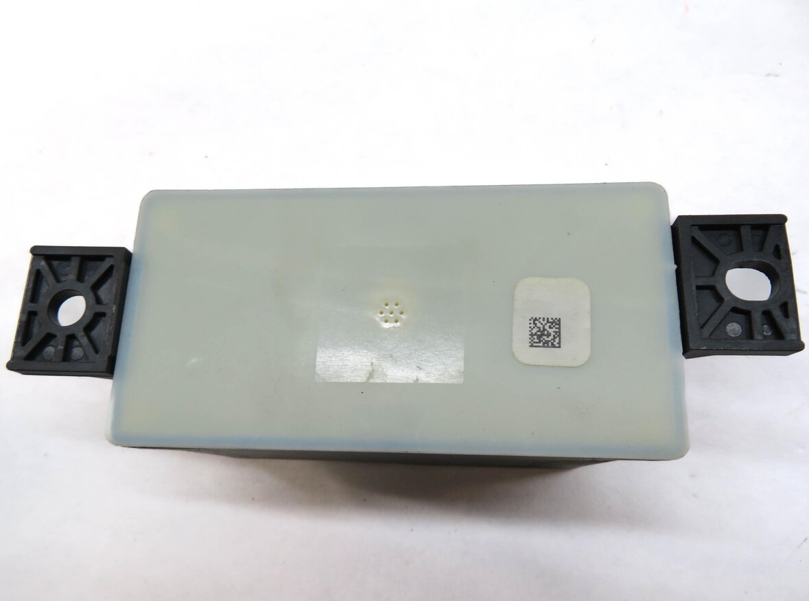 Thumbnail 3: 2015 MERCEDES C400 (W205) VOLTAGE CONVERTER CONTROL MODULE
