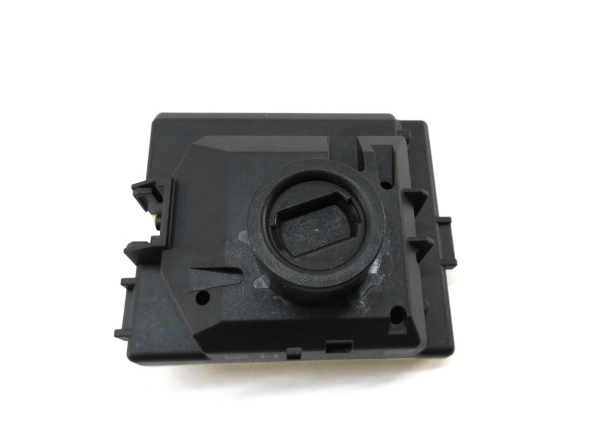 Thumbnail 2: 2015 MERCEDES C400 (W205) IGNITION SWITCH MODULE