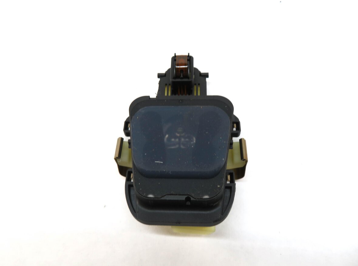 Thumbnail 3: 2015 MERCEDES C400 (W205) FRONT WINDSHIELD RAIN SENSOR MODULE