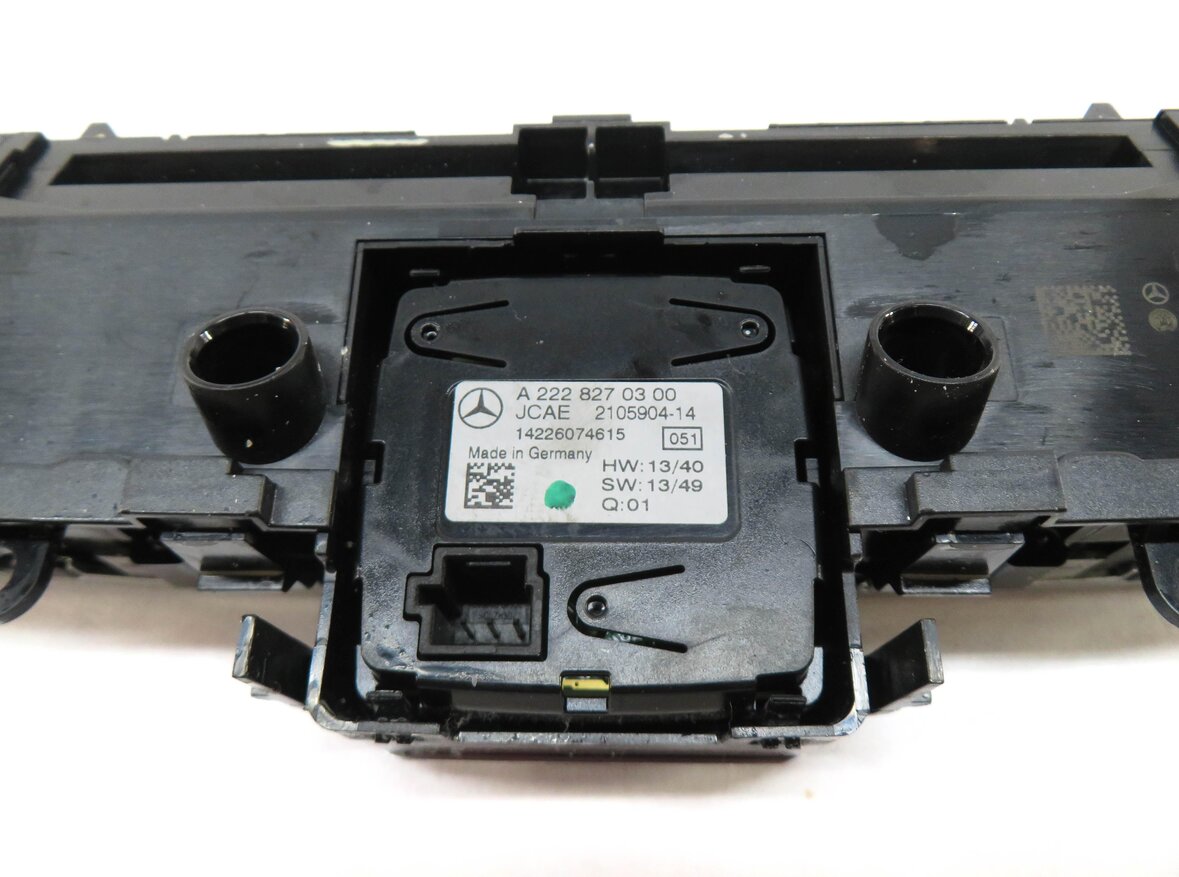 Thumbnail 6: 2015-2019 MERCEDES C GLC CLASS (W205 X253) RADIO STEREO MEDIA FACEPLATE w/ CLOCK