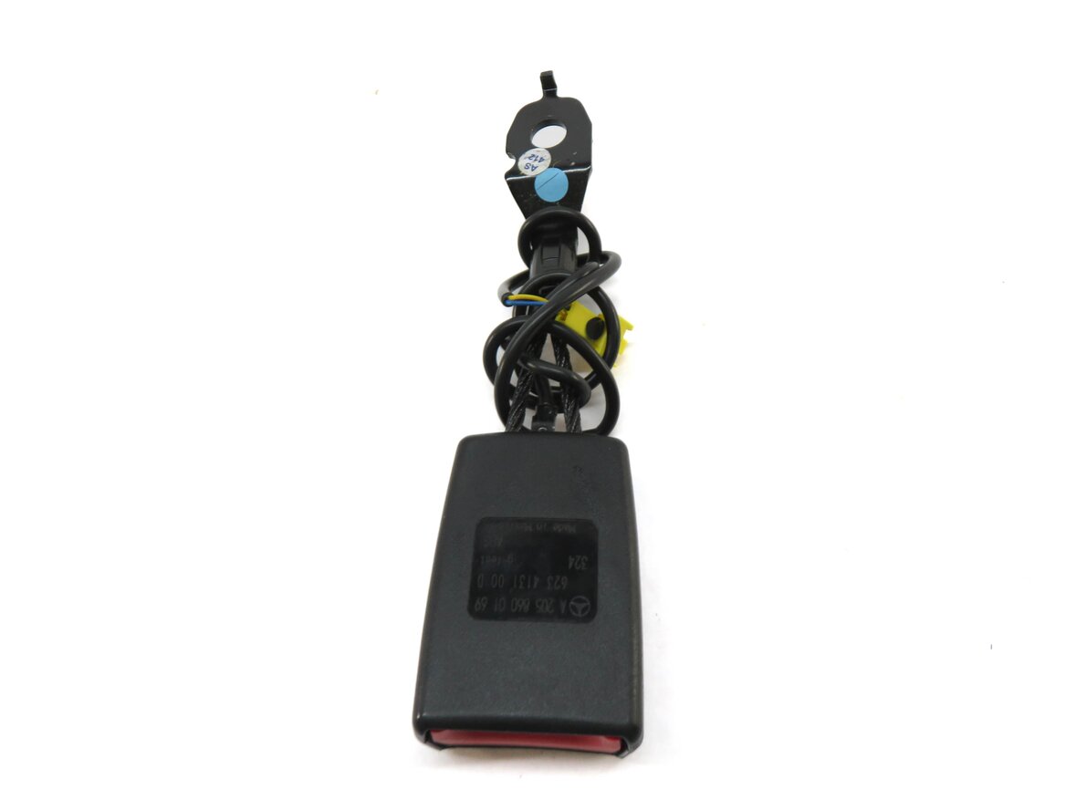 Thumbnail 3: 15-21 MERCEDES C GLC (W205 X253) RIGHT FRONT PASSENGER SEATBELT RECEIVER (BLACK)