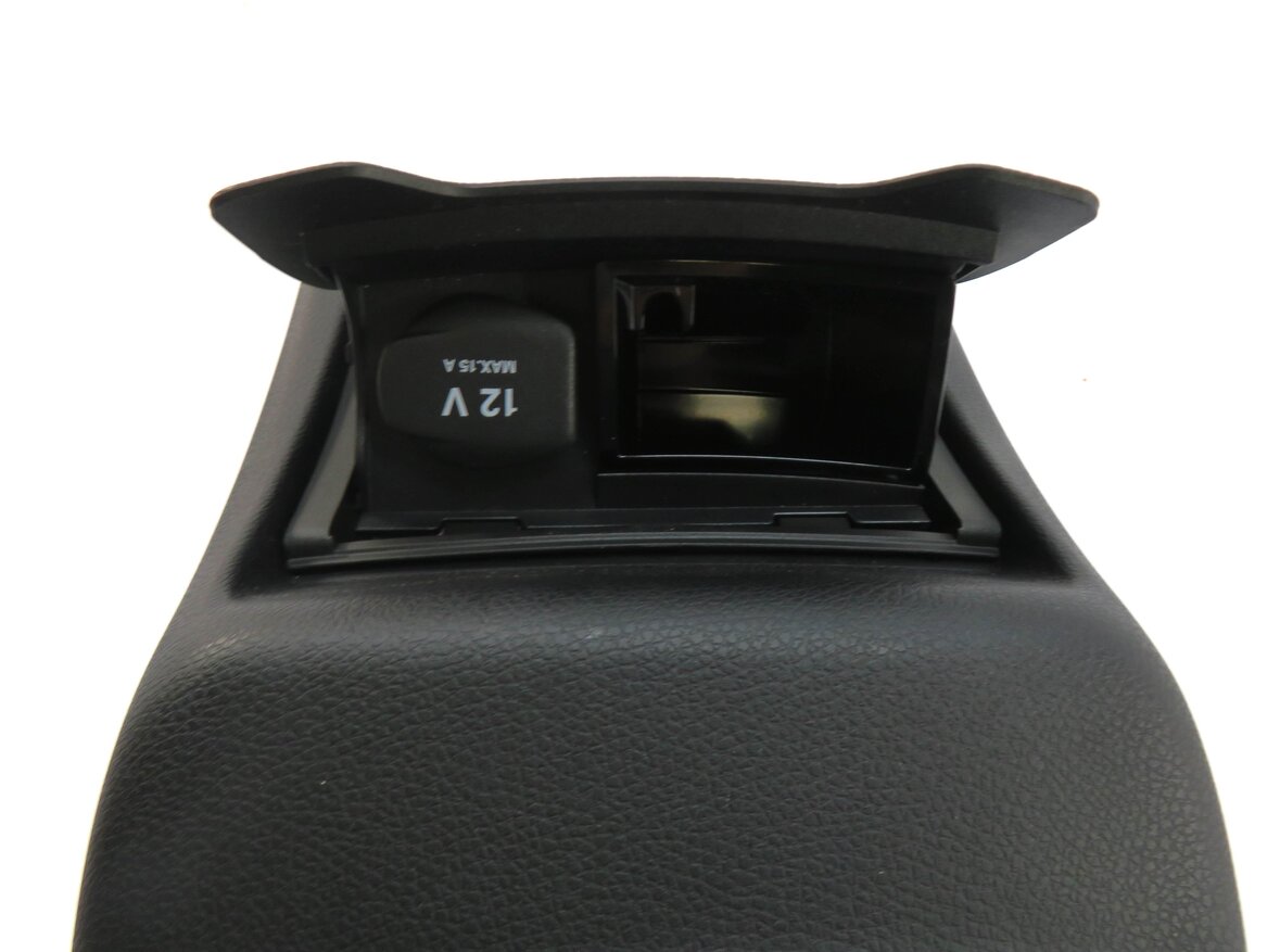 Thumbnail 4: 2015 MERCEDES C400 (W205) REAR CENTER CONSOLE HEATER A/C AIR VENT (BLACK)