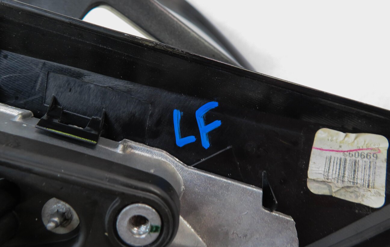 Thumbnail 11: 15-16 MERCEDES C-CLASS (W205) LEFT BLIND SPOT P-FOLD AUTODIM DOOR MIRROR (WHITE)