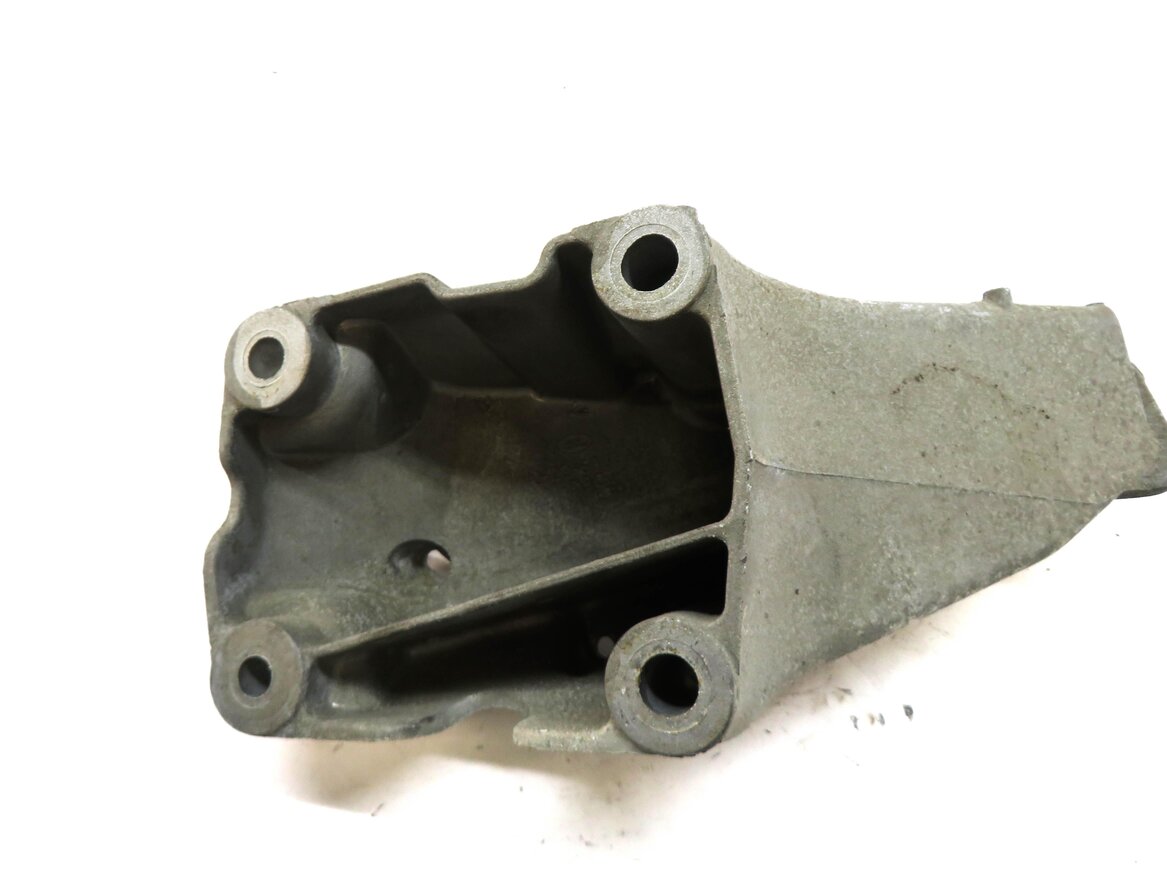 Thumbnail 6: 2011 RANGE ROVER SPORT (L320) 5.0L AJ133 LEFT & RIGHT MOTOR MOUNT BRACKET SET