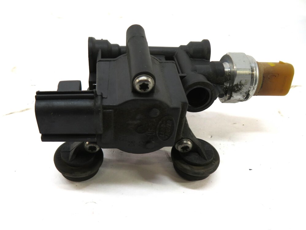 Thumbnail 6: 2011 RANGE ROVER SPORT (L320) AIR SUSPENSION TRANSFER RELIEF VALVE SET/3