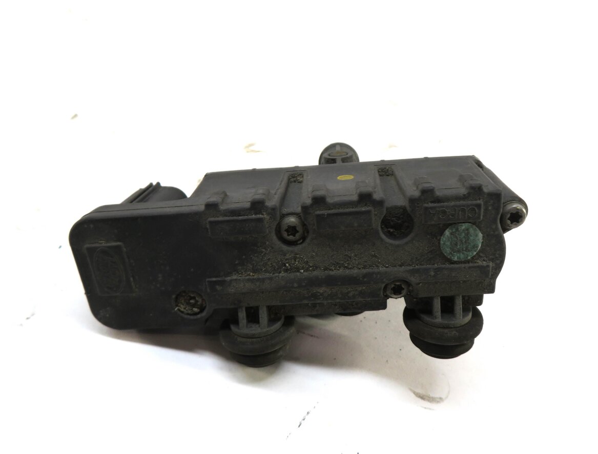 Thumbnail 8: 2011 RANGE ROVER SPORT (L320) AIR SUSPENSION TRANSFER RELIEF VALVE SET/3
