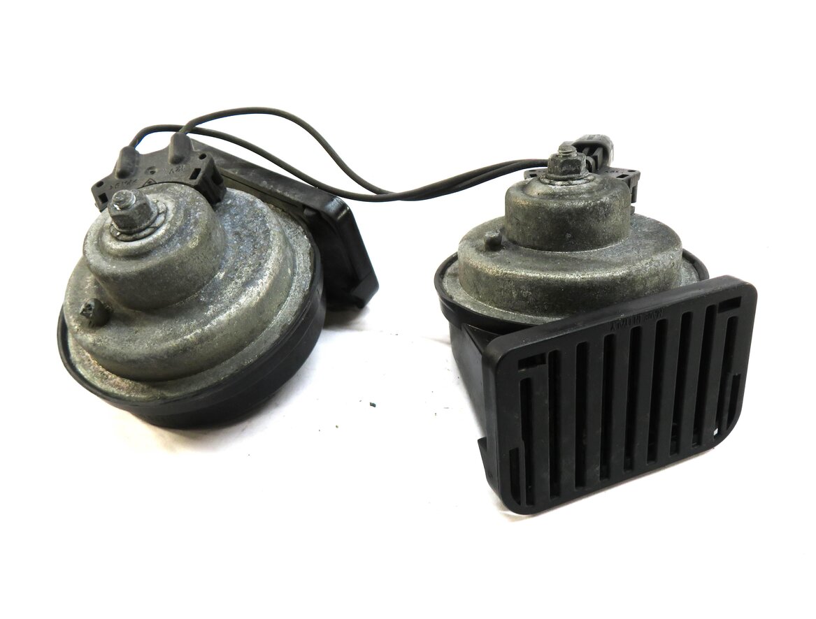 Thumbnail 5: 2010-2016 RANGE ROVER SPORT (L320) LR4 - HIGH & LOW TONE SAFETY HORN SET