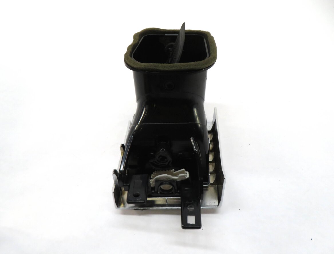 Thumbnail 4: 2011 RANGE ROVER SPORT L320 FRONT LEFT DRIVER INNER A/C HEATER AIR VENT (SILVER)