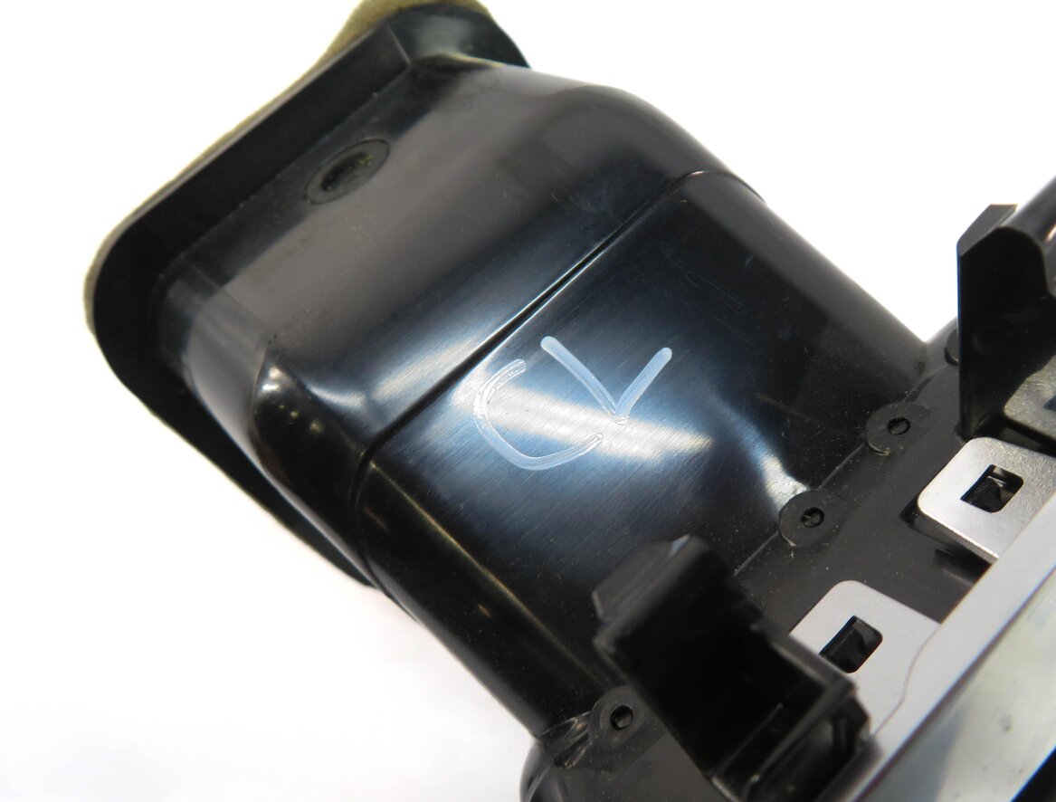 Thumbnail 6: 2011 RANGE ROVER SPORT L320 FRONT LEFT DRIVER INNER A/C HEATER AIR VENT (SILVER)