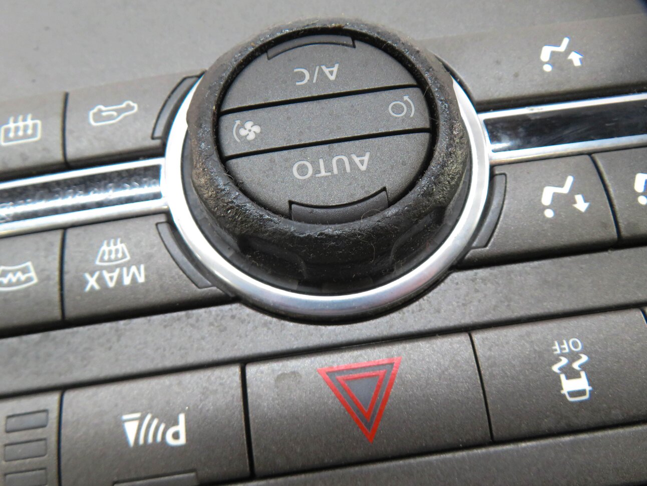 Thumbnail 6: 10-16 LR4 / RANGE ROVER SPORT (L320) FRONT HEATER A/C TEMPERATURE CONTROL PANEL