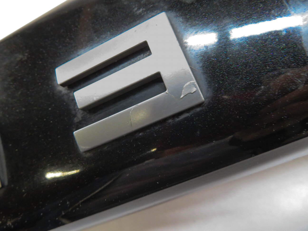 Thumbnail 8: 2011 RANGE ROVER SPORT (L320) REAR TRUNK HATCH TRIM PANEL (SANTORINI BLACK 820)